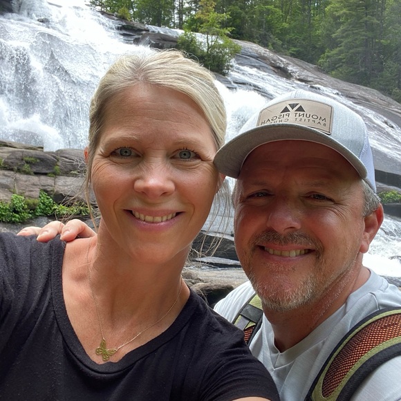 Meet your Posher, Stacey - Picture 2 of 2